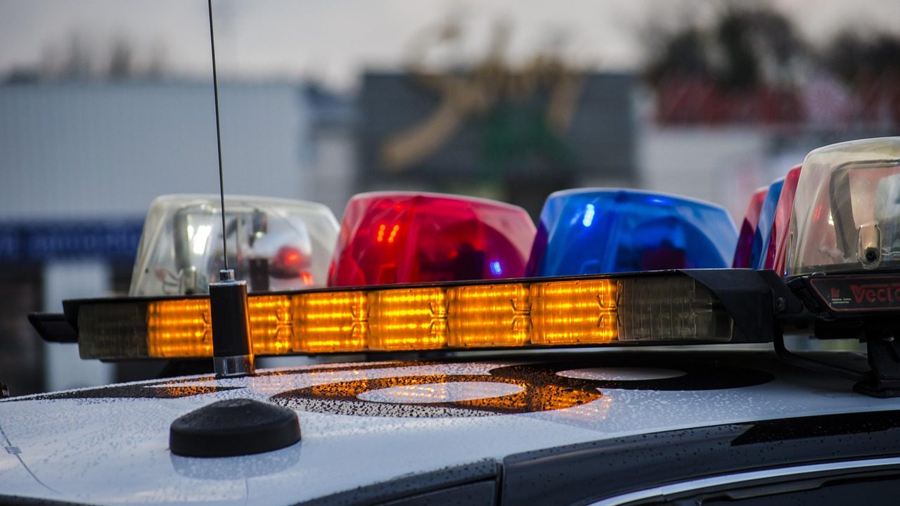 Baia Mare, sancționată de polițiști pentru o bordură de reducere a vitezei cu elemente metalice ascuțite, instalată fără autorizație