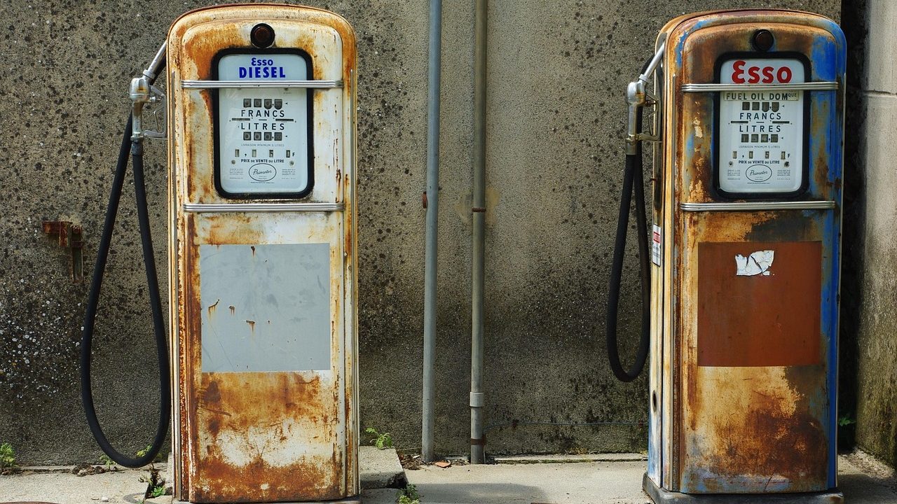 România a adus motorină din surse noi, pe fondul competiției tot mai dure pentru petrol