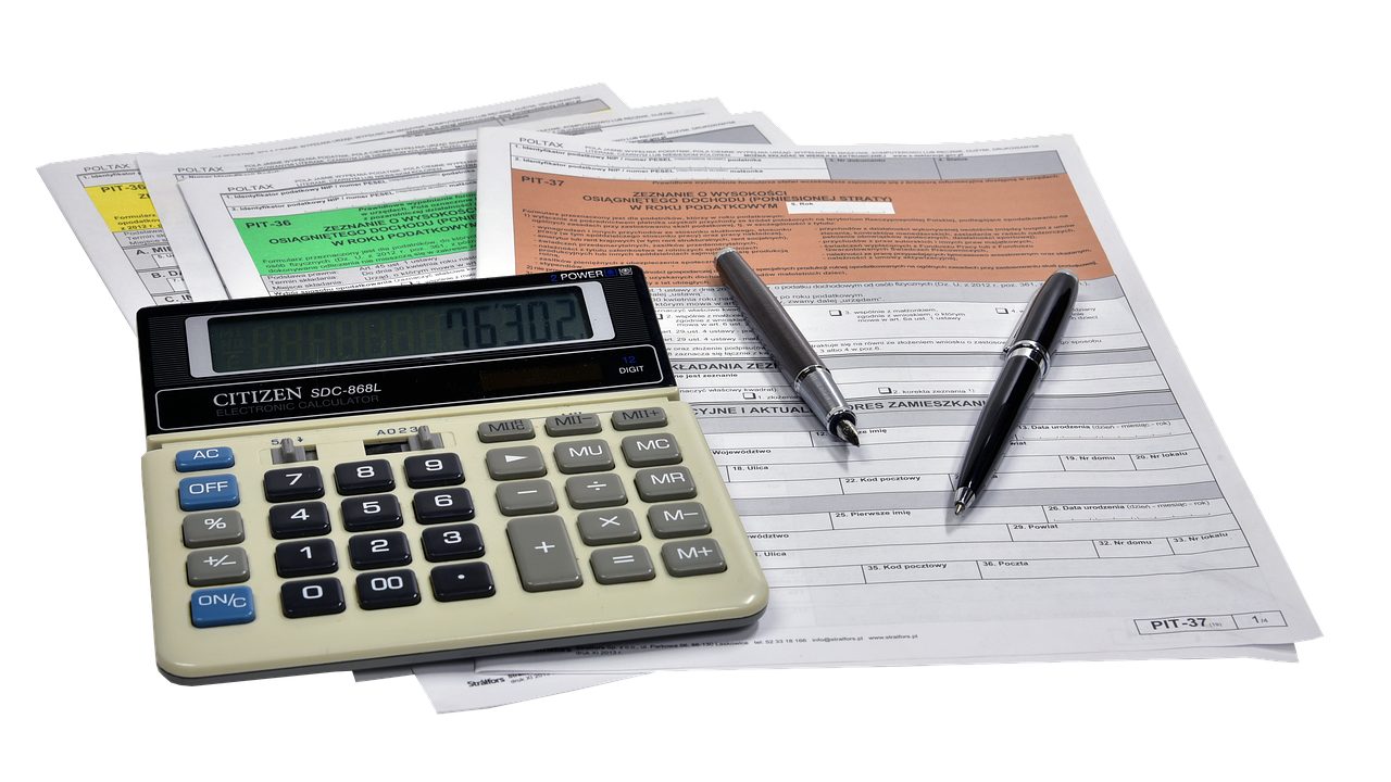Risc de retrogradare: specialist în economie atrage atenția asupra efectelor asupra creditelor și plăților bugetare