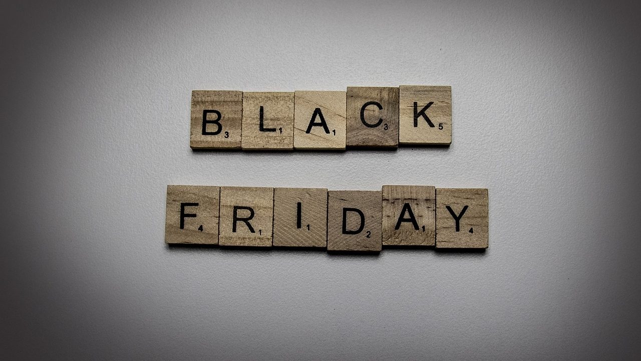 Atenție la cine cumperi de Black Friday: nu toate achizițiile au aceeași protecție legală